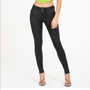 YMI WannaBettaButt Skinny Jean